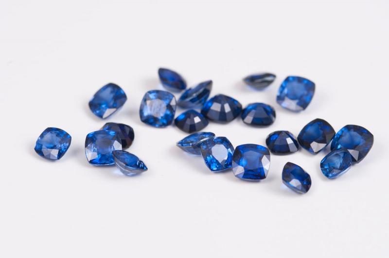 关产于蓝宝石你可能不知道的一些事。